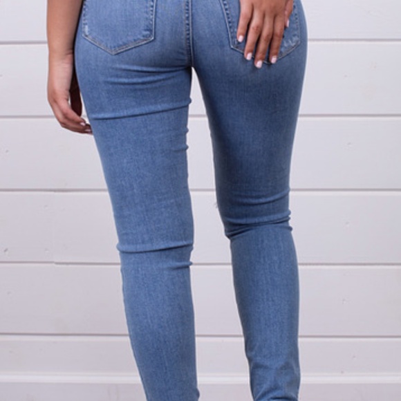 Paige | Verdugo Ankle Distressed Jeans - Picture 2 of 5